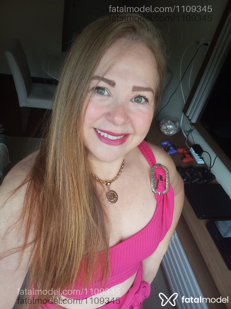 Acompanhante mulher loira (o) de olhos verdes em Petrópolis - Bianca