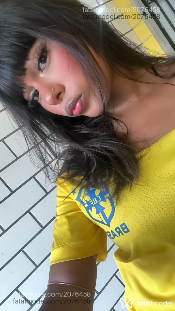 Acompanhante mulher trans morena (o) de olhos castanhos em Belém - Iaraa