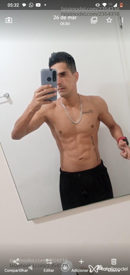 Acompanhante homem morena (o) de olhos pretos - Rafael Acompanhante homem morena (o) de olhos pretos - Rafael