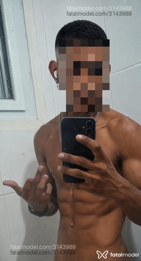 Acompanhante homem morena (o) de olhos castanhos em Ponta Grossa - Cheiffer