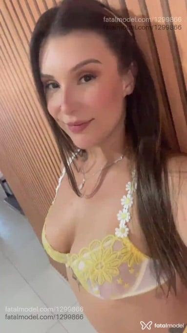 Acompanhante mulher com cabelo castanho de olhos castanhos em Jundiaí - Ariel Ferraz