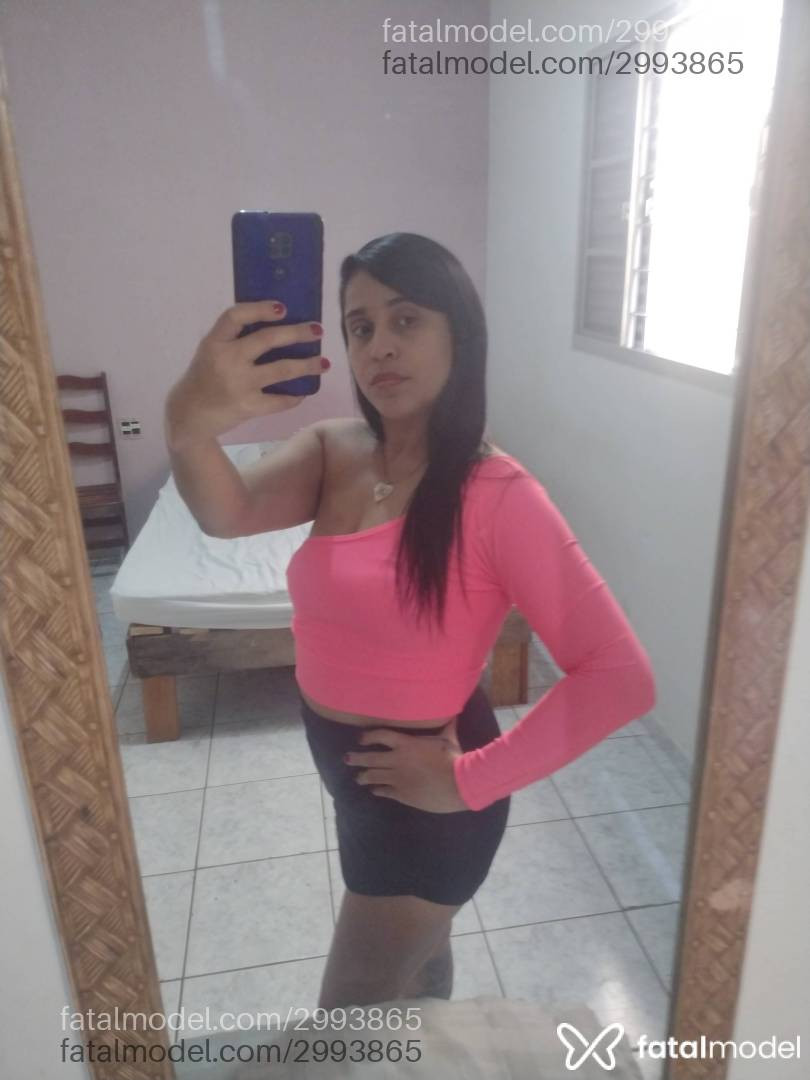 Acompanhante mulher com cabelo castanho de olhos mel em Pindamonhangaba - Sol