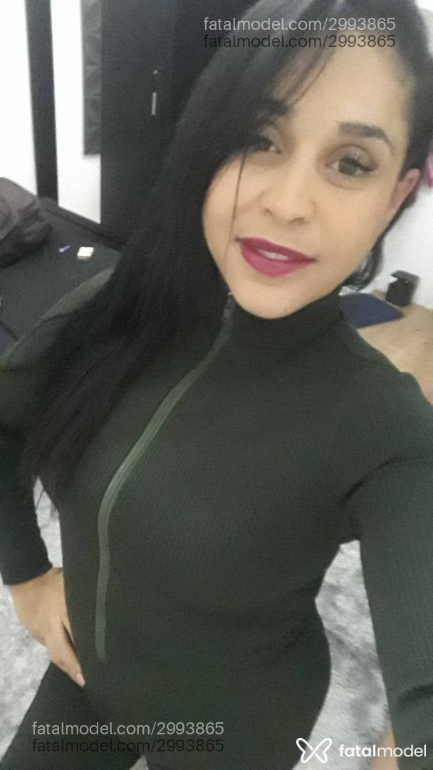 Acompanhante mulher com cabelo castanho de olhos mel - Sol