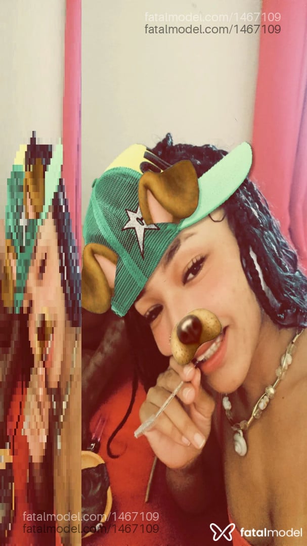 Acompanhante mulher com cabelo castanho de olhos castanhos em Macaé - Louise Queiroz
