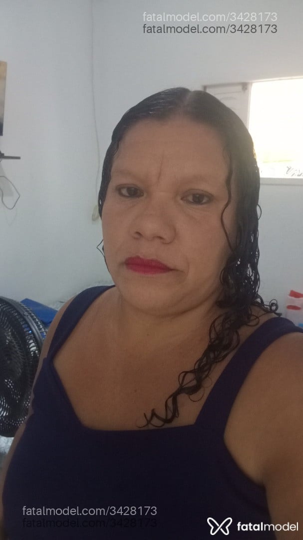 Acompanhante mulher com cabelo castanho de olhos castanhos em Paripueira - Suelen