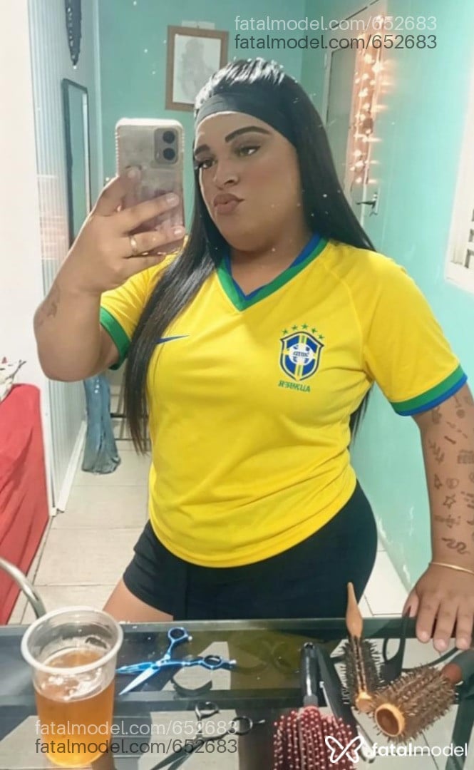Acompanhante mulher trans com cabelo castanho de olhos castanhos em São Paulo - Nicky