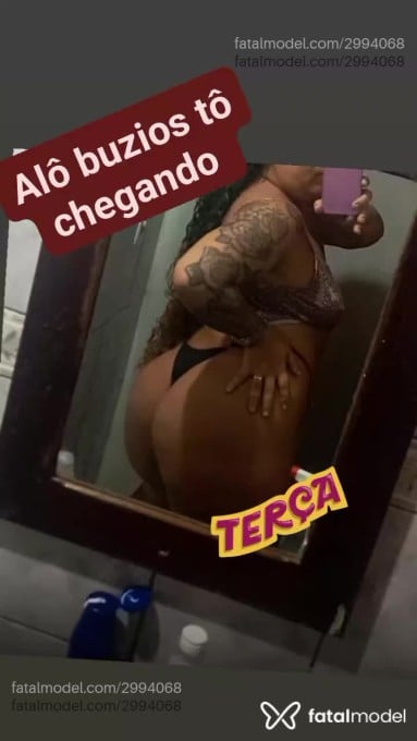 Acompanhante mulher loira (o) de olhos castanhos em Armação dos Búzios - Mirella sanches