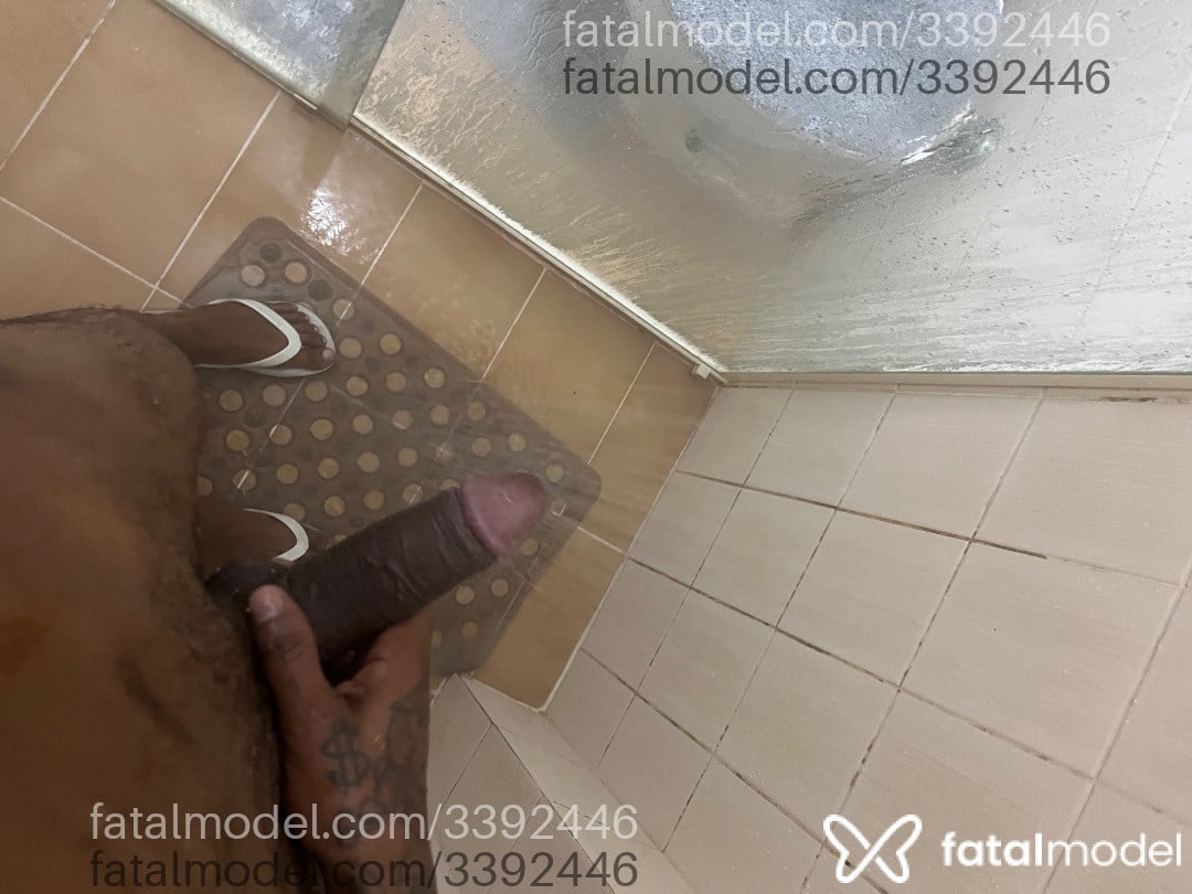 Acompanhante homem morena (o) de olhos castanhos em Itajaí - Bruno