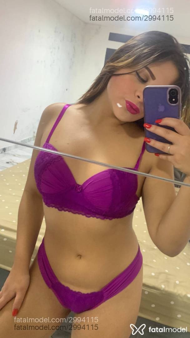 Acompanhante mulher com cabelo castanho de olhos castanhos - Laura