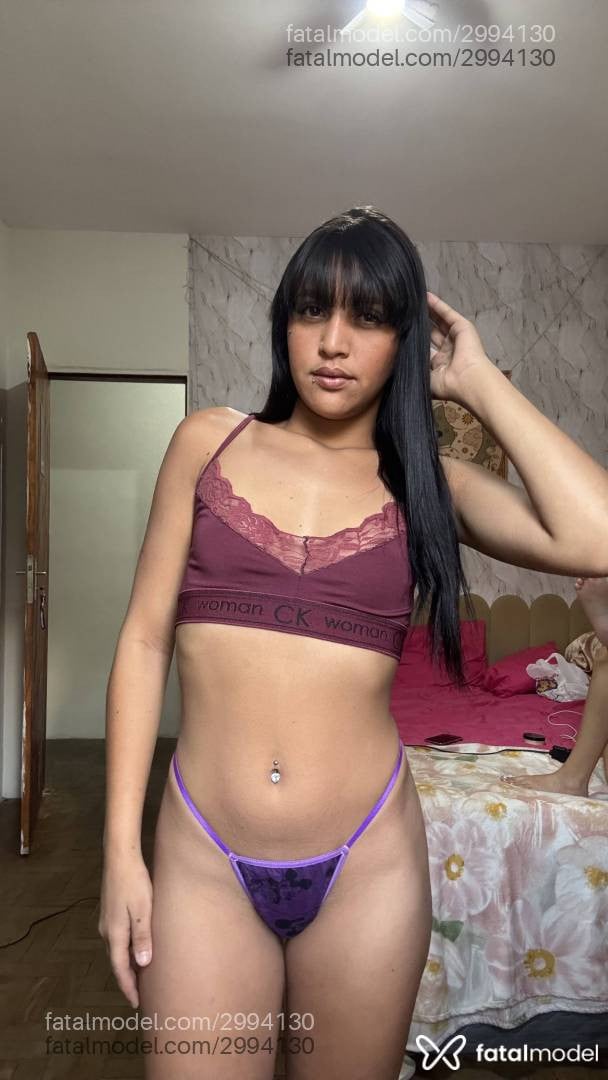 Acompanhante mulher morena (o) de olhos mel - Castro