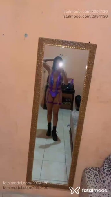 Acompanhante mulher morena (o) de olhos mel - Castro Acompanhante mulher morena (o) de olhos mel - Castro