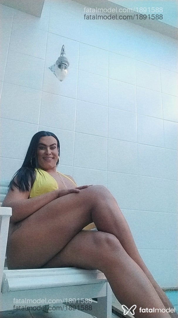 Acompanhante mulher trans morena (o) de olhos castanhos em Duque de Caxias - Fabyy