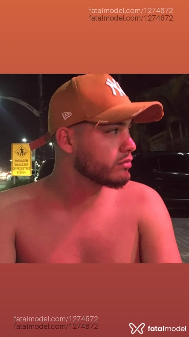Acompanhante homem morena (o) de olhos verdes em Curitiba - kelvin