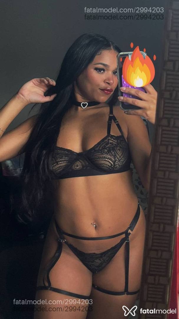 Acompanhante mulher com cabelo castanho de olhos castanhos - Olívia