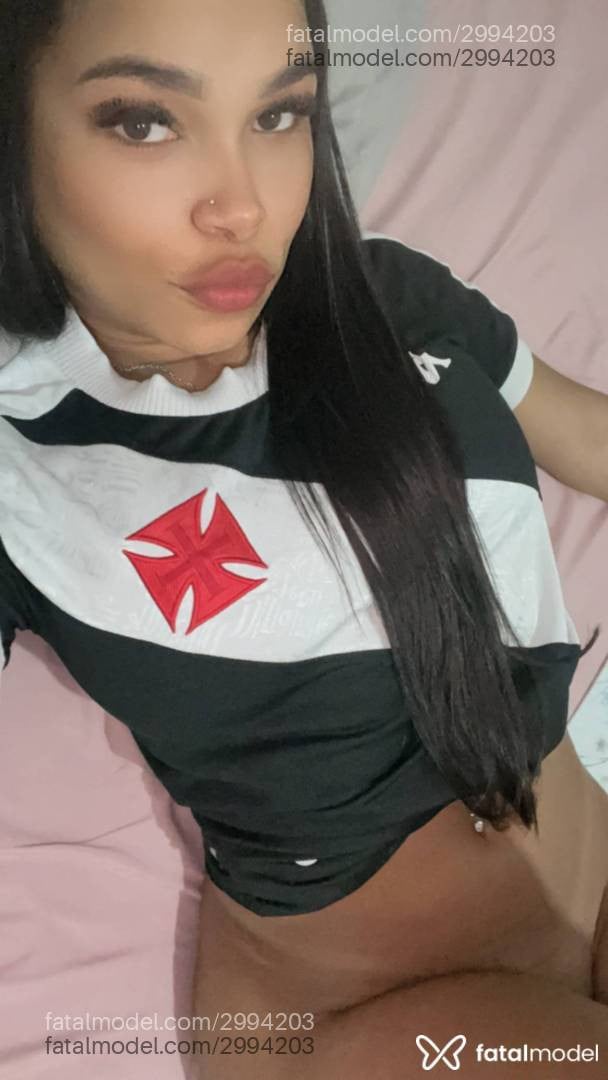 Acompanhante mulher com cabelo castanho de olhos castanhos - Olívia