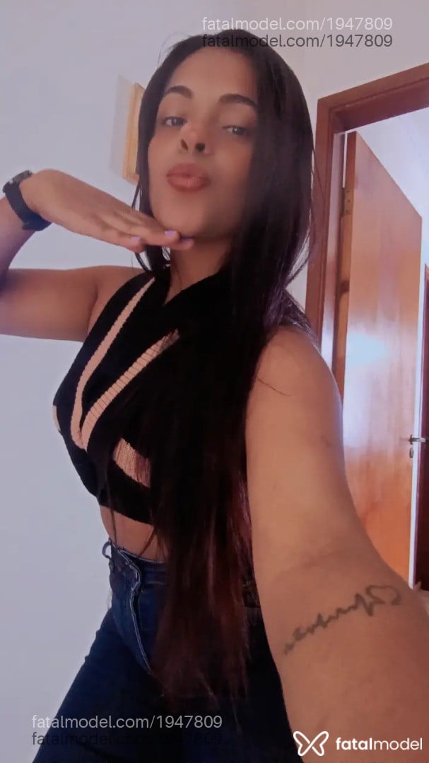Acompanhante mulher com cabelo castanho de olhos castanhos em Artur Nogueira - Bruninhaasurfis