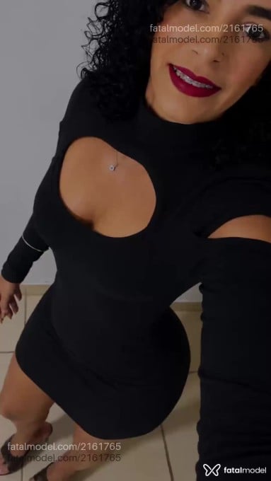 Acompanhante mulher com cabelo castanho de olhos pretos - Alyne