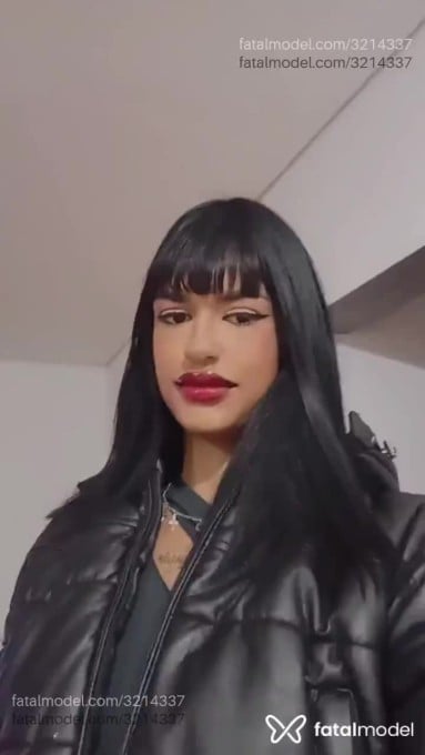 Acompanhante mulher morena (o) de olhos pretos em São Paulo - Valentina
