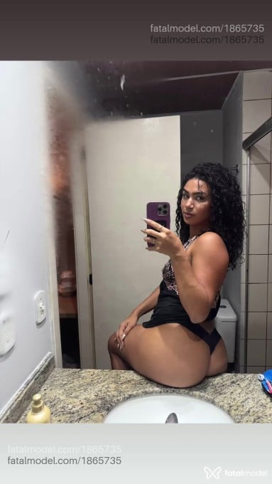 Acompanhante mulher morena (o) de olhos castanhos em Petrolina Acompanhante mulher morena (o) de olhos castanhos em Petrolina - Sarah Ferreira