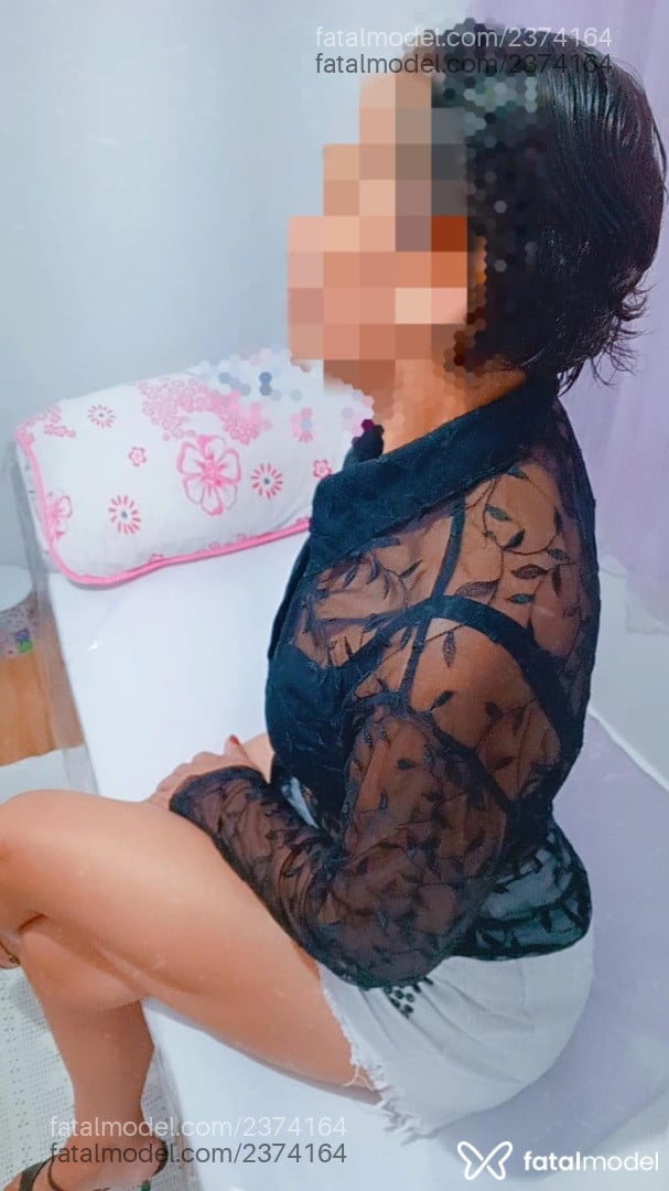 Acompanhante mulher com cabelo castanho de olhos castanhos em Curitiba - Bruna Veiga