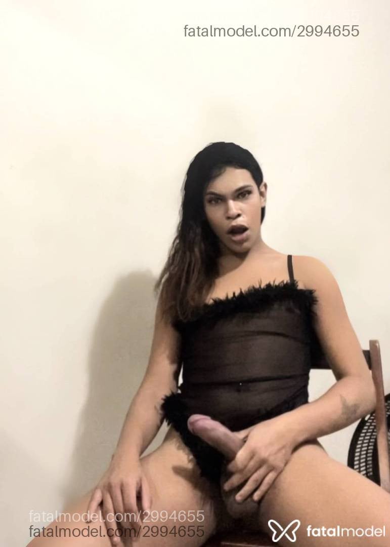 Acompanhante mulher trans loira (o) de olhos pretos - Bianca Bonifacio