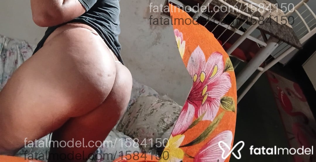 Acompanhante mulher trans com cabelo castanho de olhos castanhos - Morenaaaa