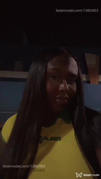 Acompanhante travesti com cabelo castanho de olhos castanhos em Juiz de Fora Acompanhante travesti com cabelo castanho de olhos castanhos em Juiz de Fora - Dhyana sampaio