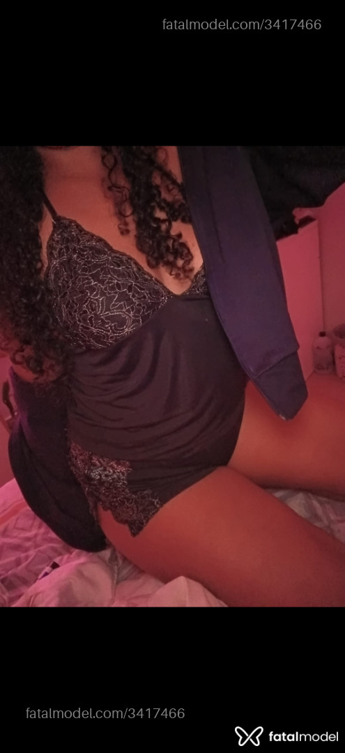 Acompanhante mulher morena (o) de olhos castanhos - Ruby Lins