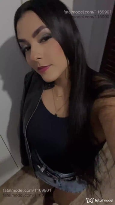 Acompanhante mulher com cabelo castanho de olhos castanhos - Manuzinha