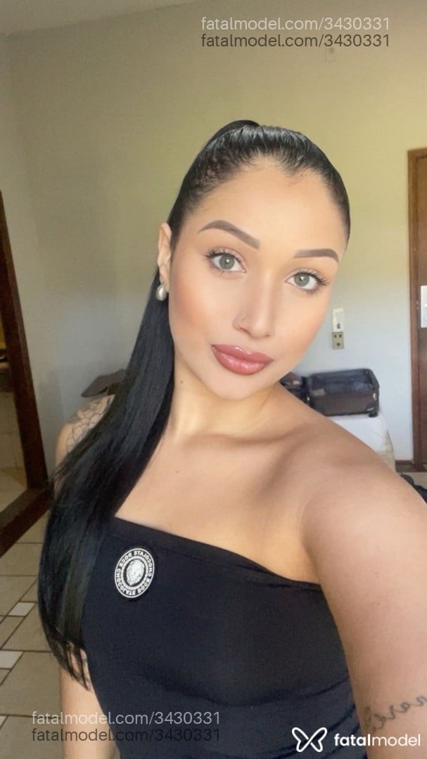 Acompanhante mulher morena (o) de olhos verdes em Brusque - Isabelli Soares