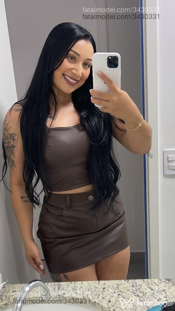 Acompanhante mulher morena (o) de olhos verdes em Brusque - Isabelli Soares