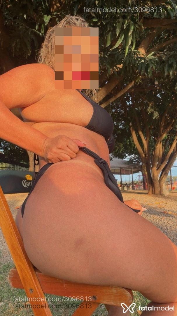 Acompanhante mulher loira (o) de olhos castanhos em São Domingos - Stefany Brito