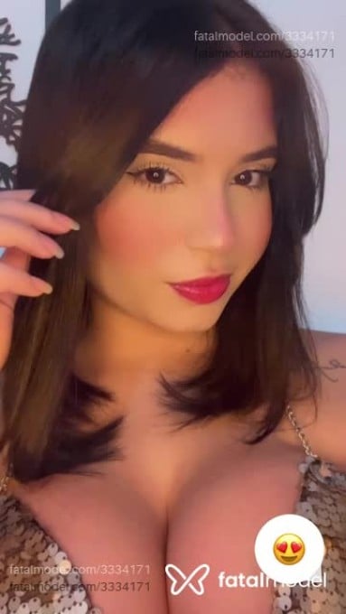 Acompanhante mulher com cabelo castanho de olhos castanhos em São José dos Campos Acompanhante mulher com cabelo castanho de olhos castanhos em São José dos Campos - Milla