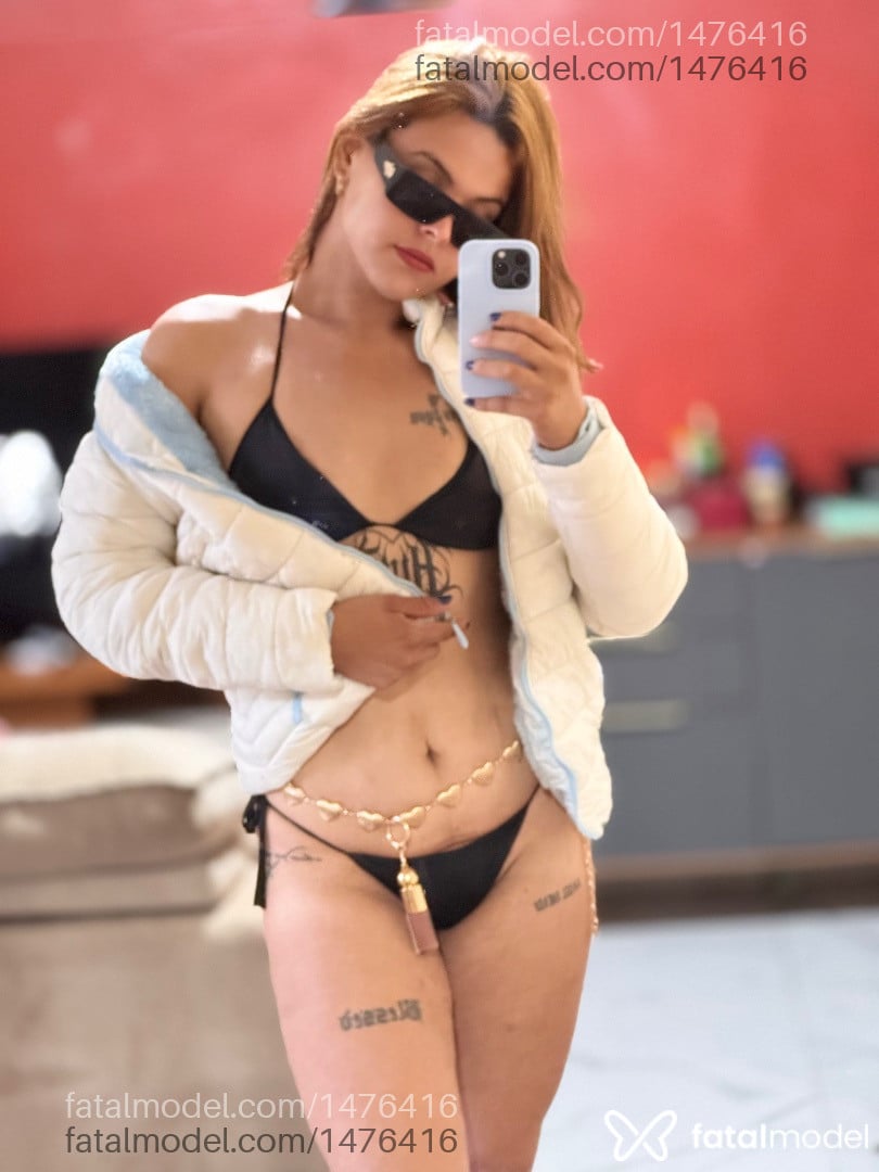 Acompanhante mulher trans com cabelo castanho de olhos castanhos em Barcarena - Arycia