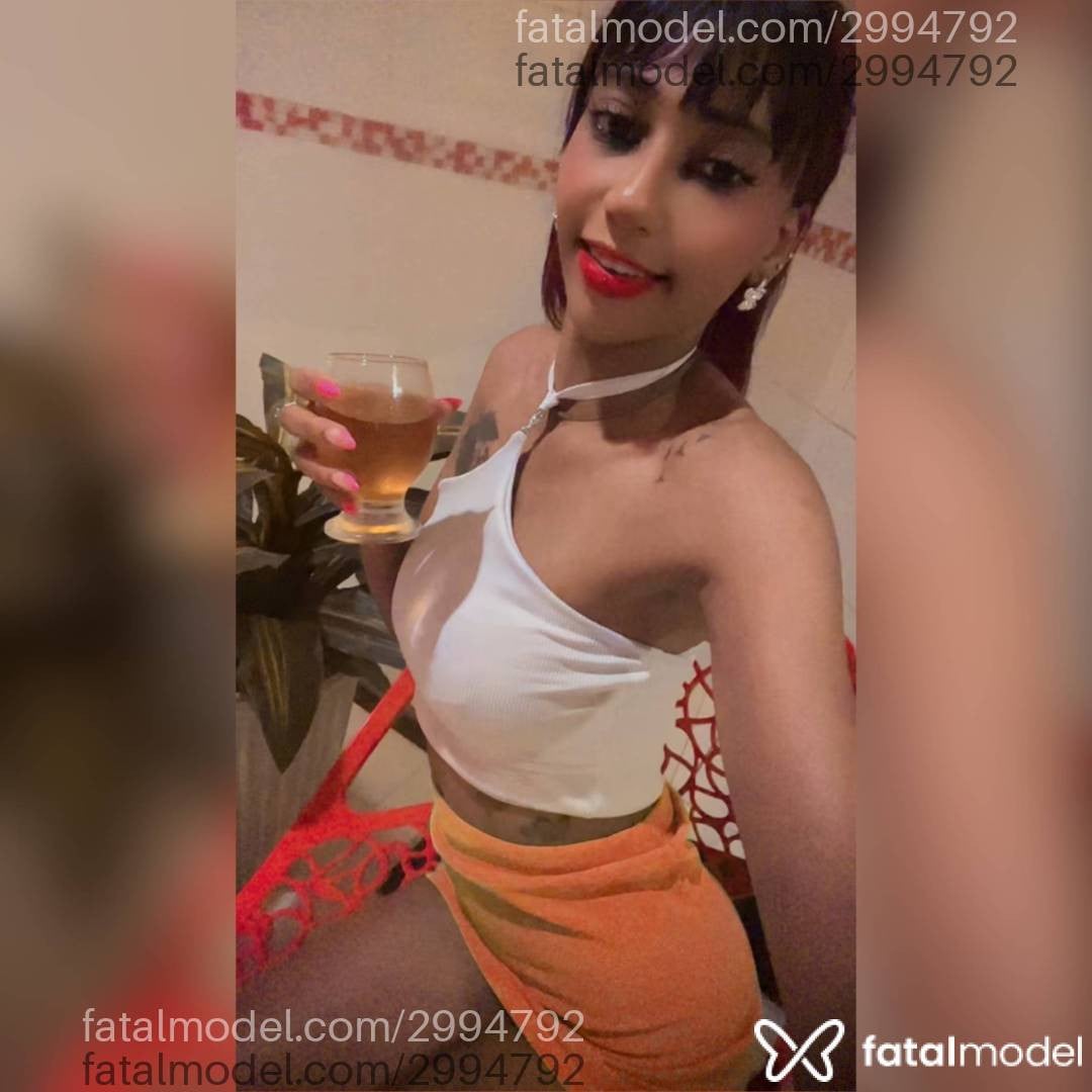 Acompanhante mulher morena (o) de olhos castanhos - Bruna