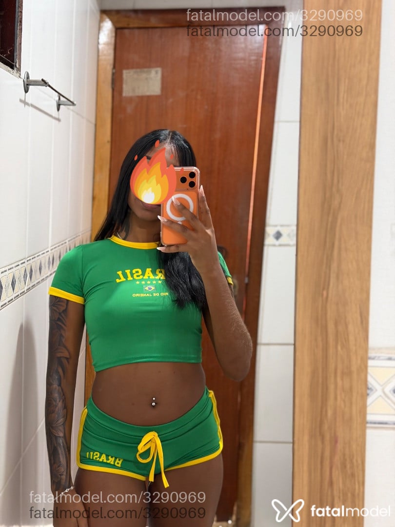 Acompanhante mulher morena (o) de olhos pretos - Gabi