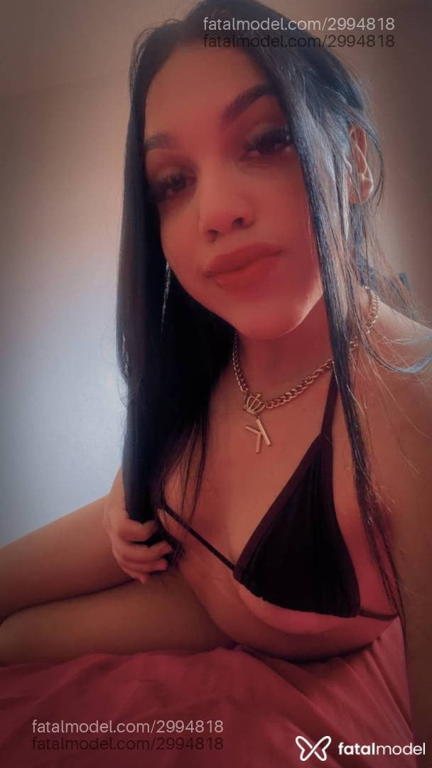 Acompanhante mulher morena (o) de olhos verdes - Victoria Silva