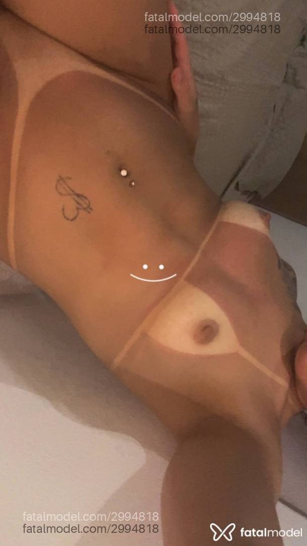 Acompanhante mulher morena (o) de olhos verdes - Victoria Silva
