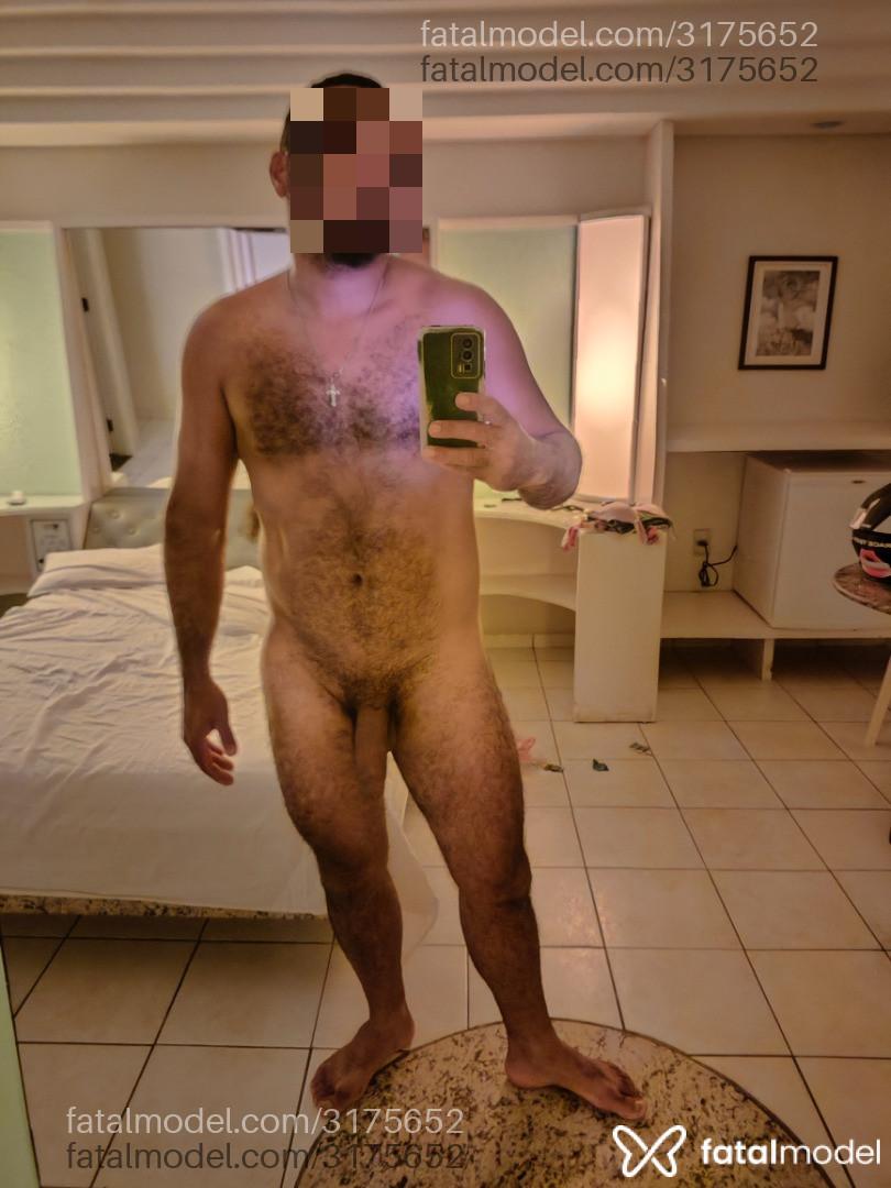 Acompanhante homem morena (o) de olhos pretos - Henrique