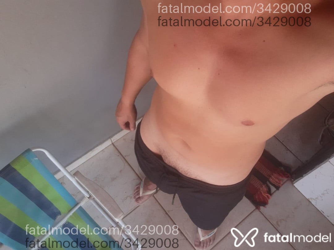 Acompanhante homem loira (o) de olhos verdes em Caldas Novas - Hugo Souza