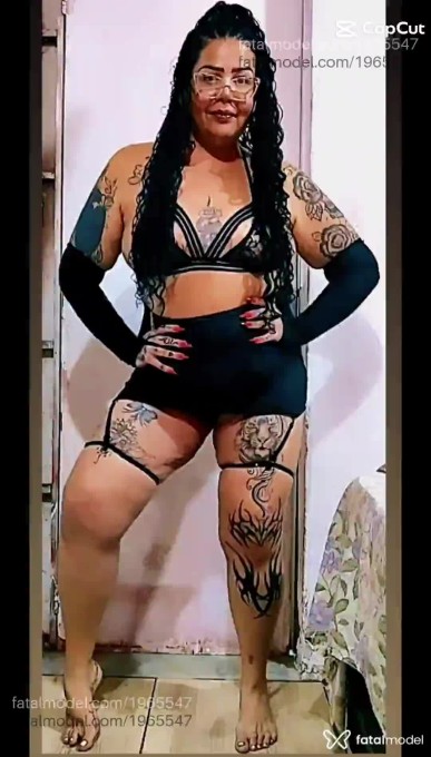 Acompanhante mulher morena (o) de olhos verdes - Kyara Foxx