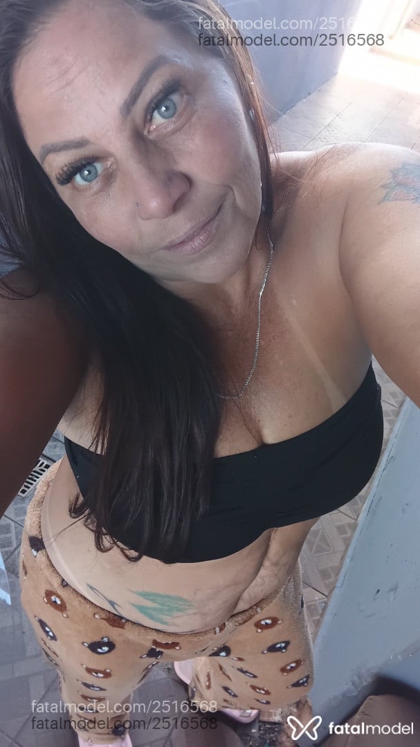 Acompanhante mulher morena (o) de olhos azuis em Jaú Acompanhante mulher morena (o) de olhos azuis em Jaú - Ale