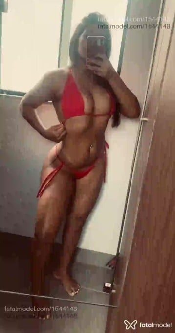Acompanhante mulher morena (o) de olhos mel em Novo Progresso - Carlinha