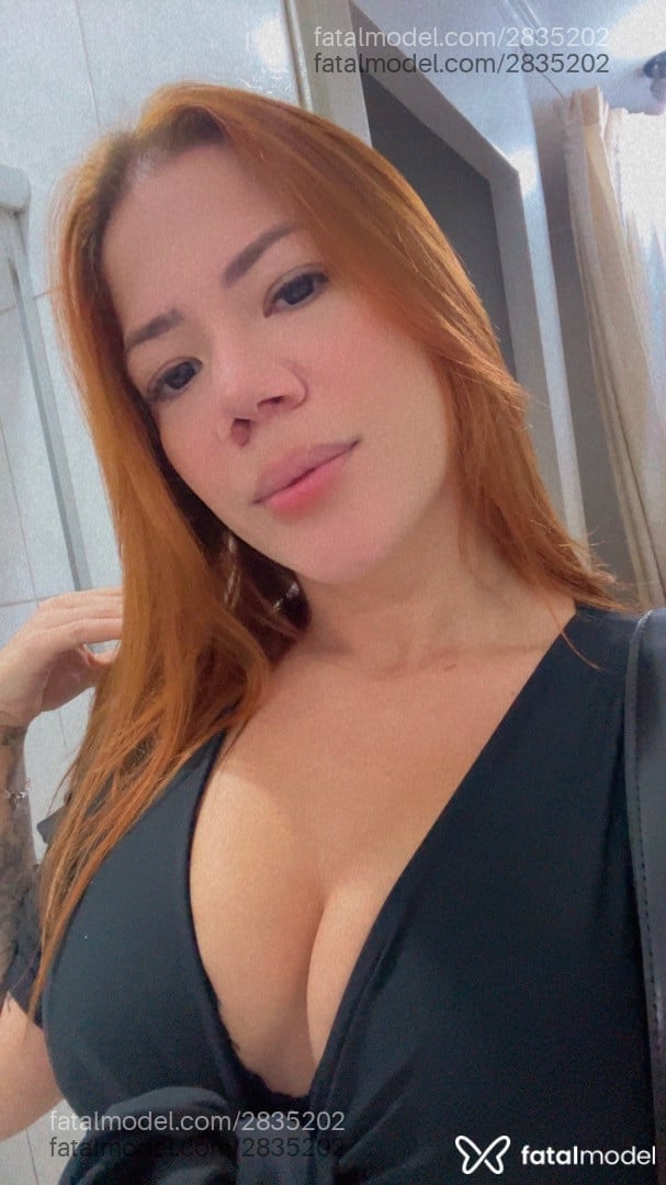 Acompanhante mulher ruiva (o) de olhos pretos - Rayanne Lopes
