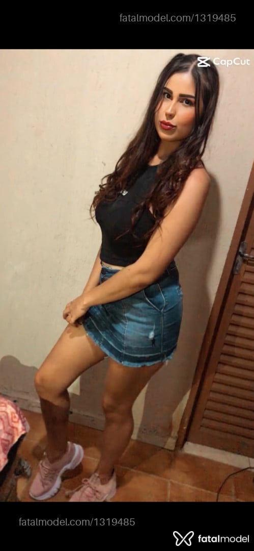 Acompanhante mulher loira (o) de olhos castanhos em Trindade - Melissa