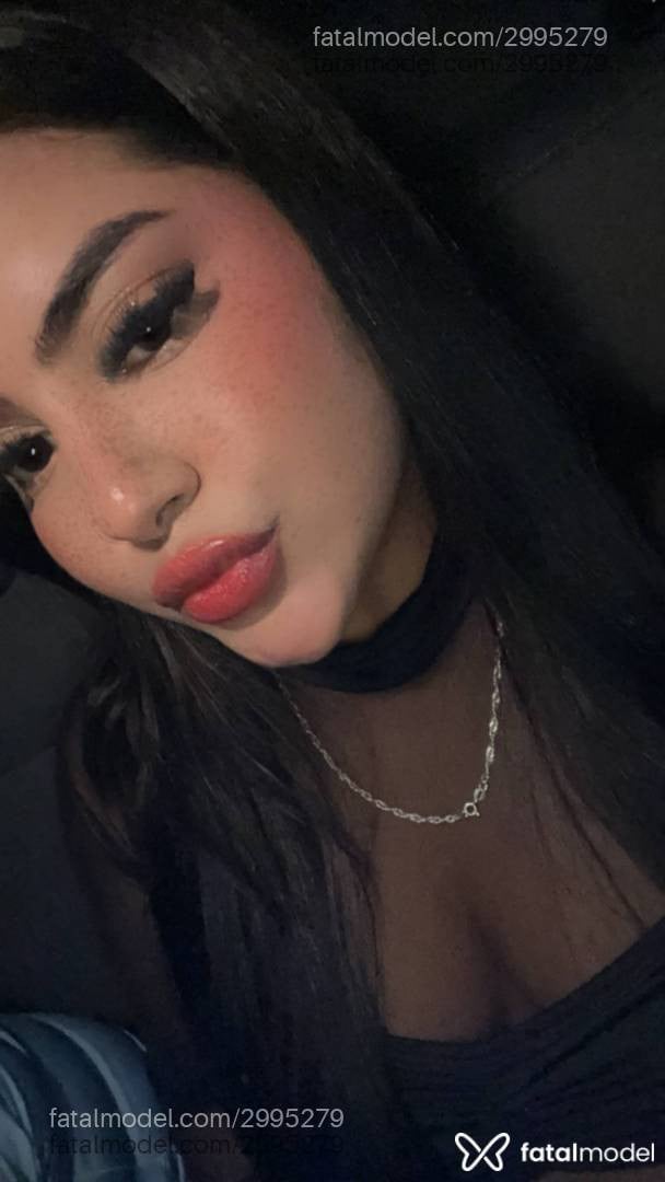 Acompanhante mulher morena (o) de olhos castanhos em Guarujá - Ana Paula Lopes