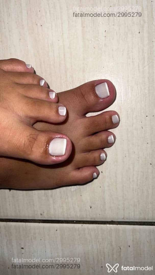 Acompanhante mulher morena (o) de olhos castanhos - Livia Lopes