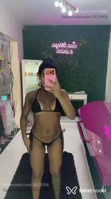 Acompanhante mulher morena (o) de olhos castanhos em Goiânia Acompanhante mulher morena (o) de olhos castanhos em Goiânia - Hayra