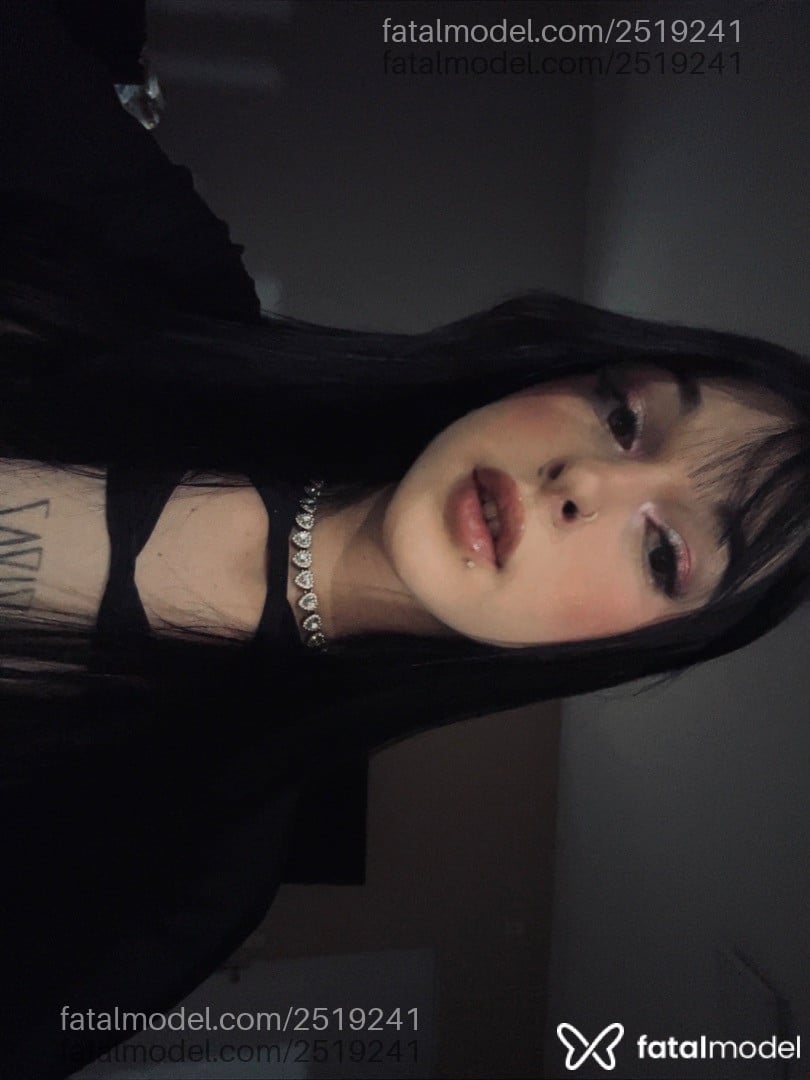 Acompanhante mulher trans morena (o) de olhos mel em Uberlândia - Julia