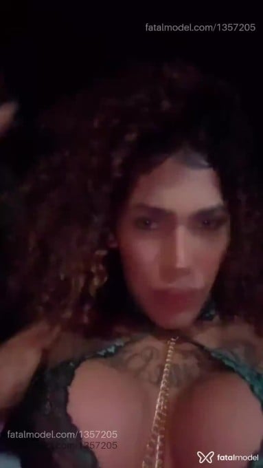 Acompanhante mulher trans loira (o) de olhos azuis em Rondonópolis - Yannynha